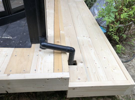 新規ウッドデッキ造作工事